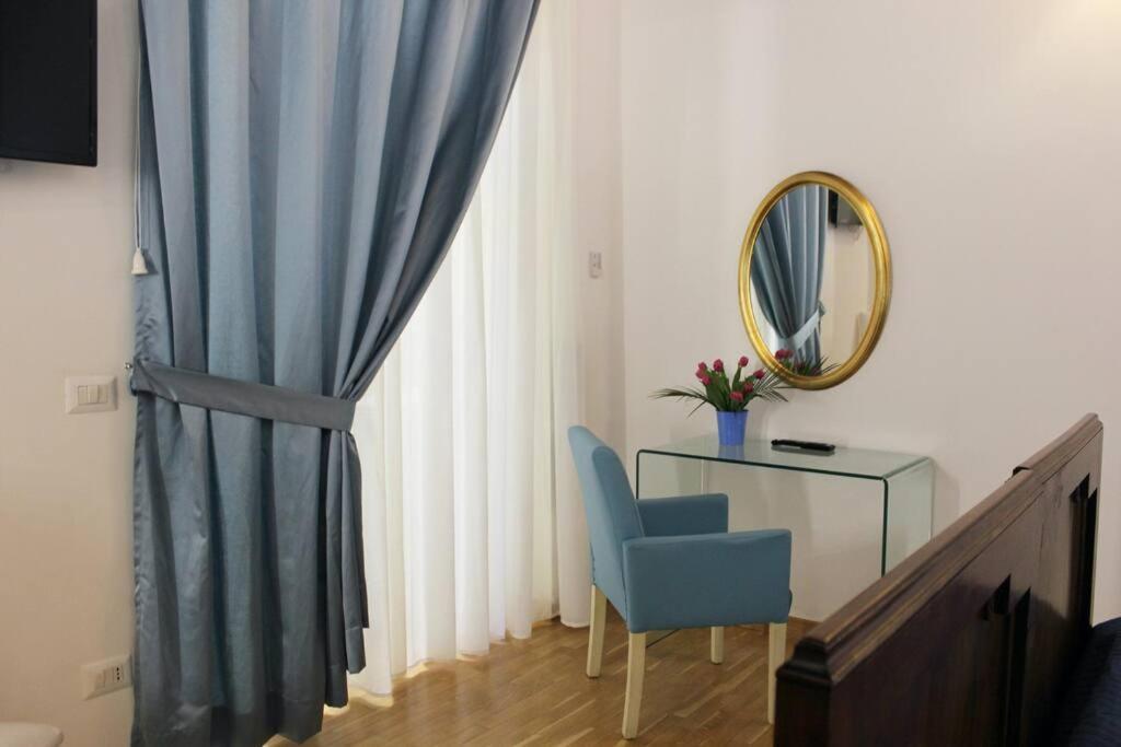 Easy Napoli Duomo Apartment Ngoại thất bức ảnh